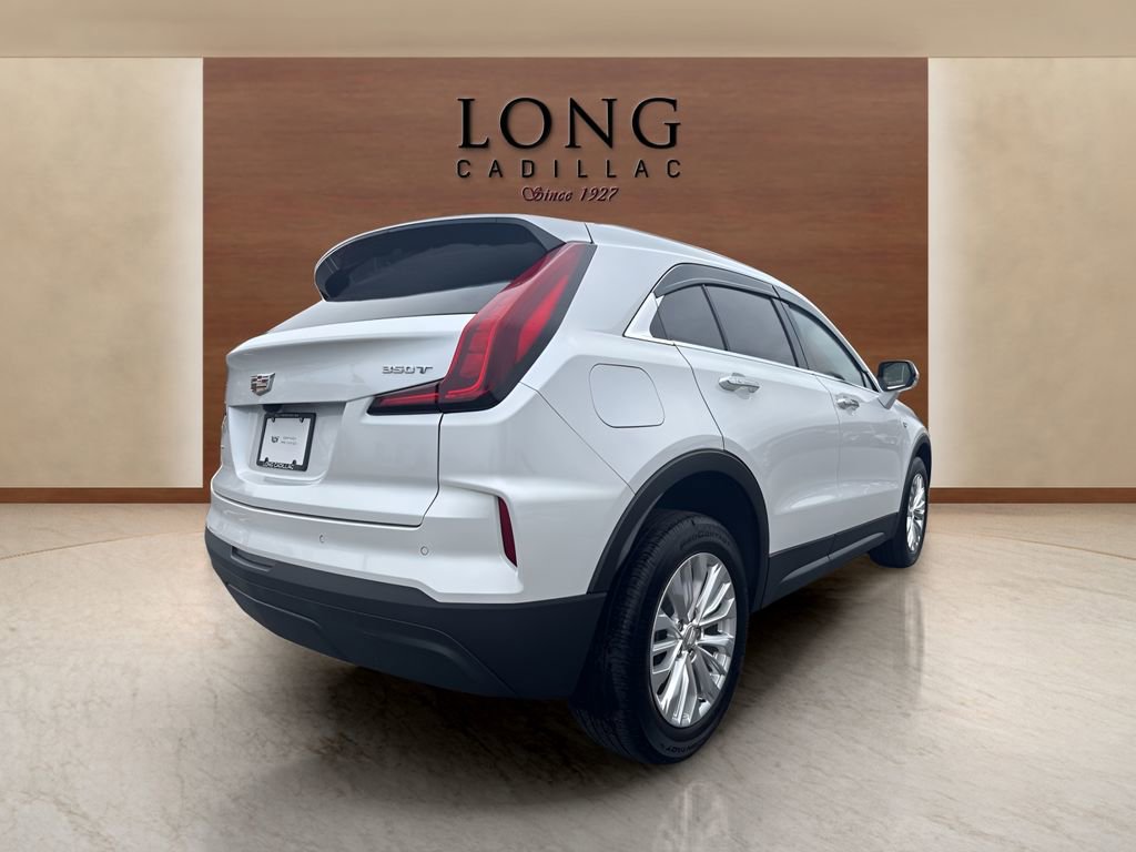 Certified 2024 Cadillac XT4 Luxury w/ Cold Weather Package image 5