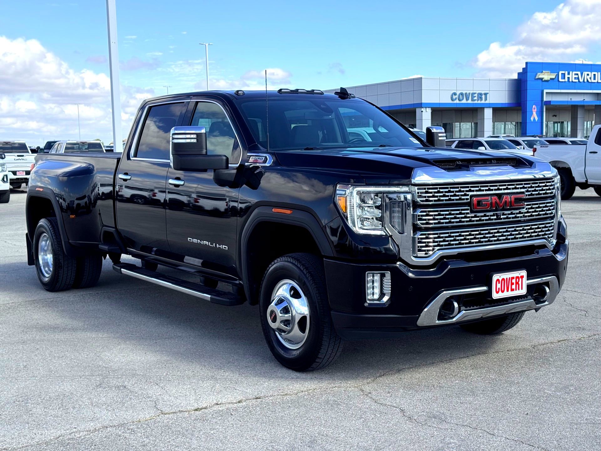 Used 2022 GMC Sierra 3500 Denali image 5