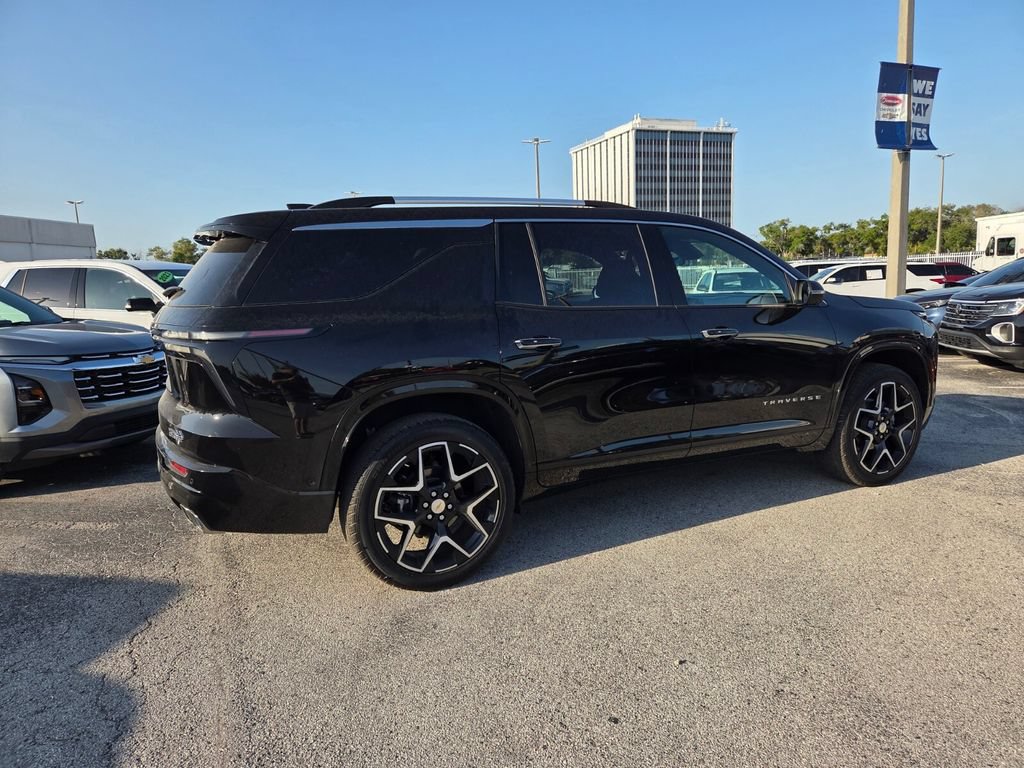 Used 2026 Chevrolet Traverse High Country w/ LPO, Floor Liner Package FWD image 16