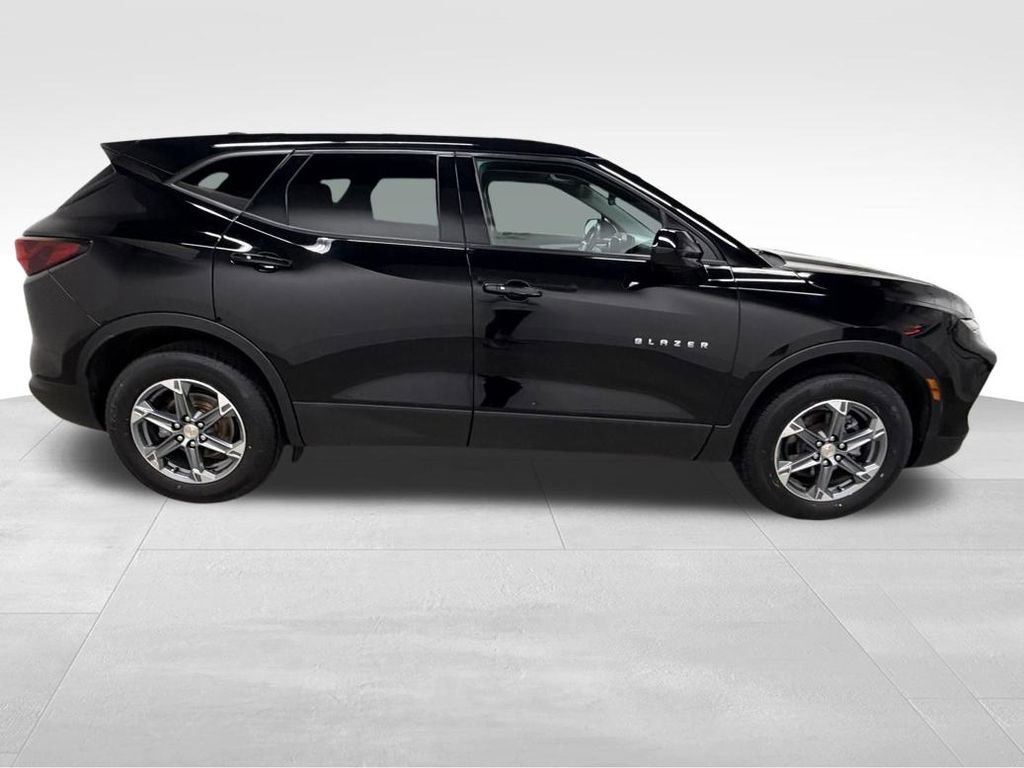Certified 2023 Chevrolet Blazer LT AWD/4WD image 11