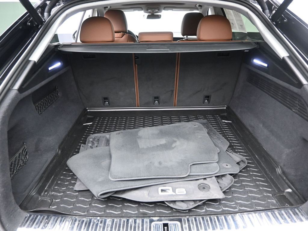 Used 2020 Audi Q8 Premium Plus w/ Premium Plus Package image 15