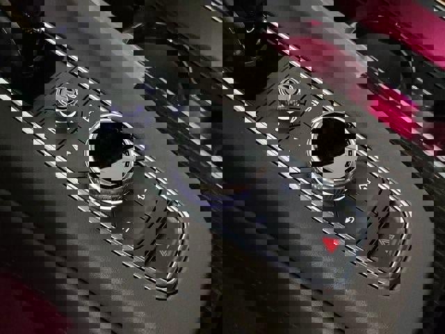 Certified 2022 Cadillac Escalade Premium Luxury image 29