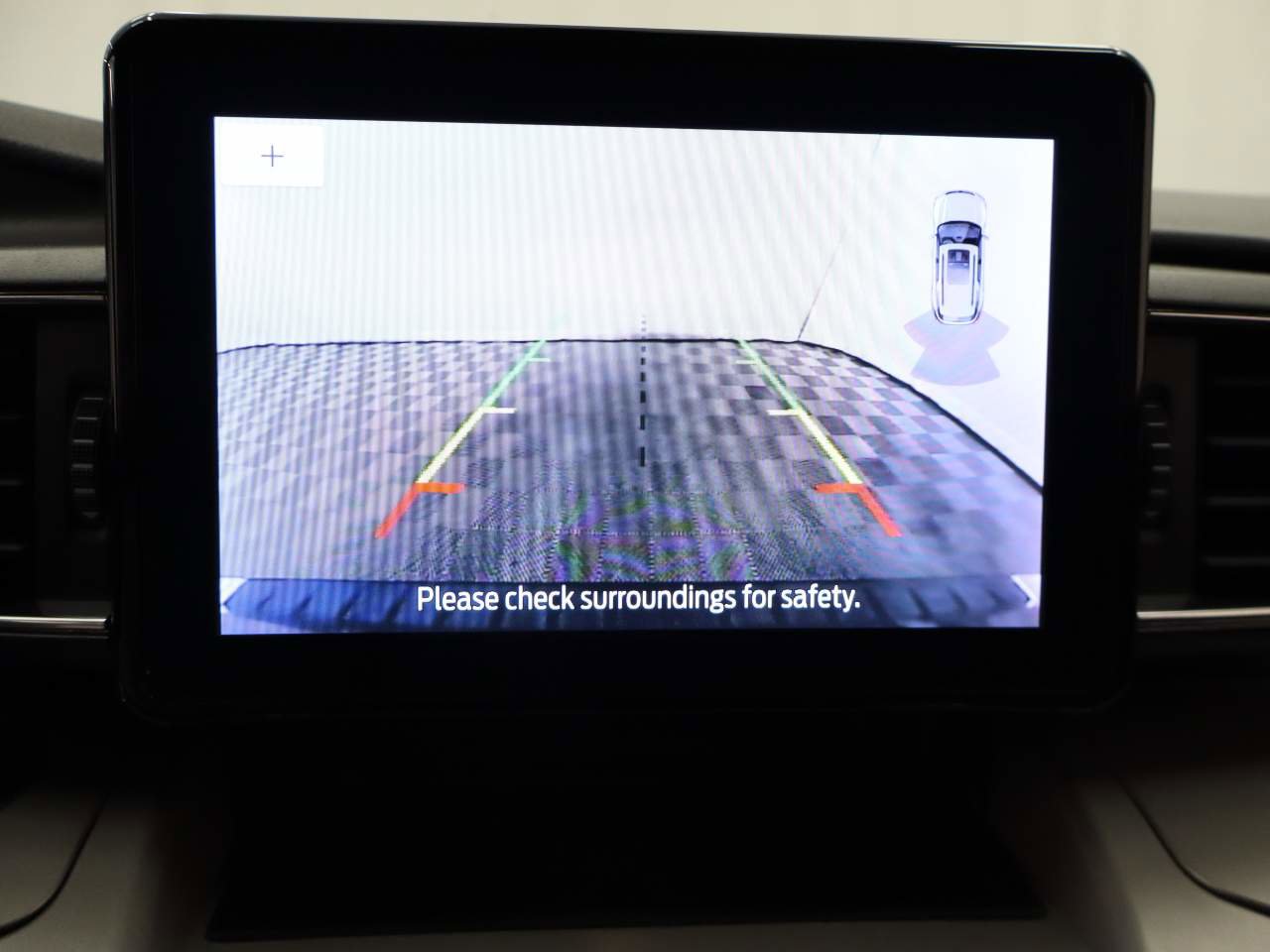 Used 2023 Ford Explorer XLT w/ Equipment Group 202A image 10