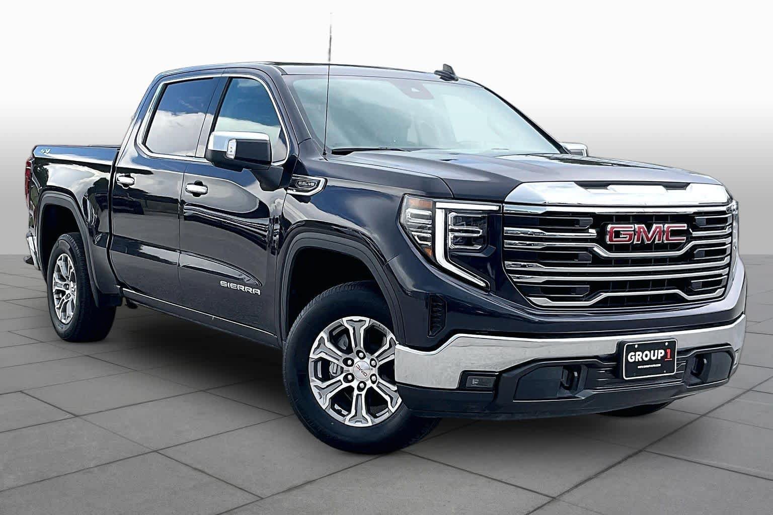 Used 2025 GMC Sierra 1500 SLT AWD/4WD image 3