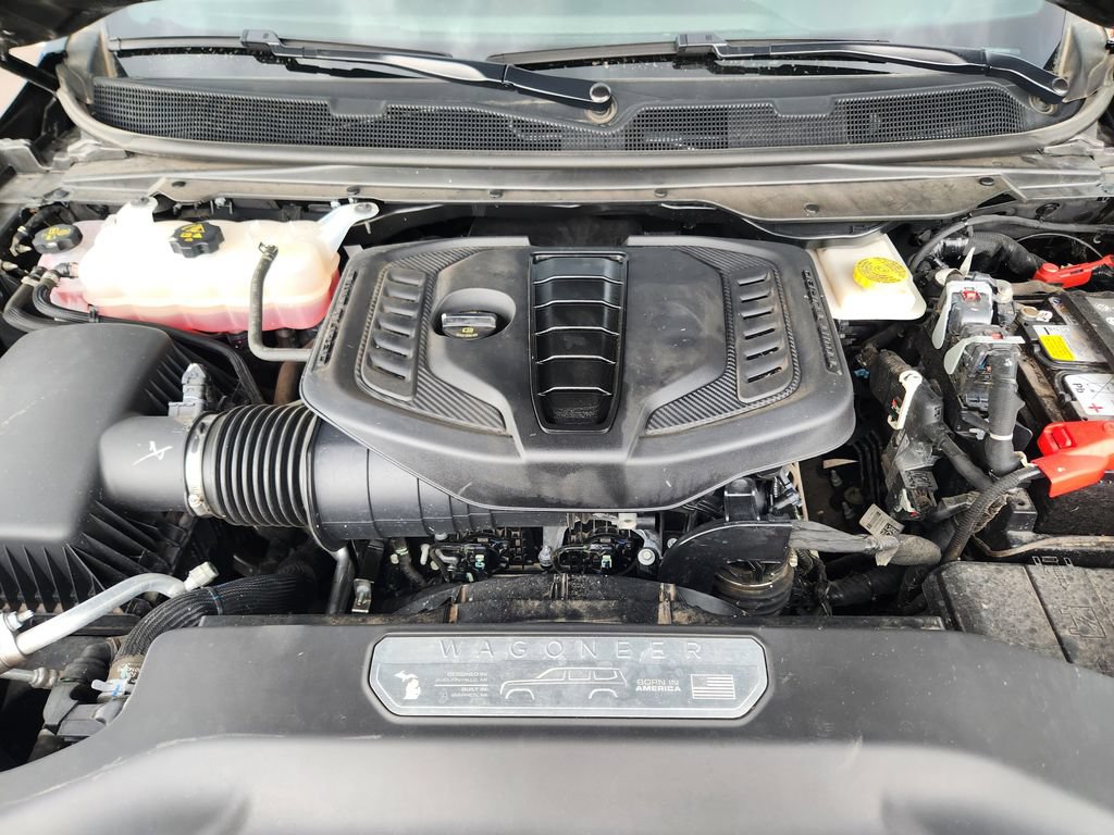 Used 2025 Jeep Wagoneer L 4WD image 30