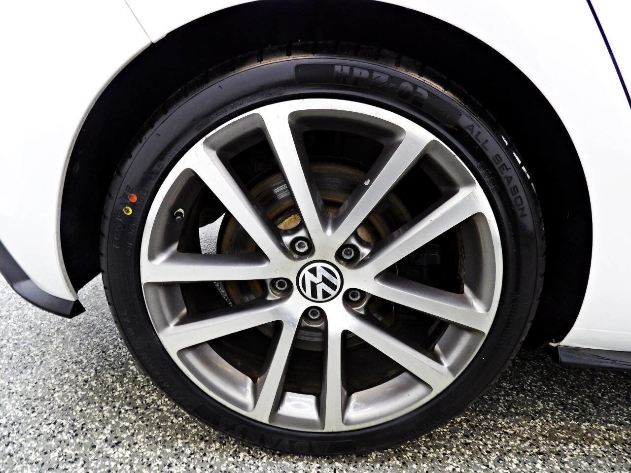 Used 2019 Volkswagen Golf R 4-Door image 21