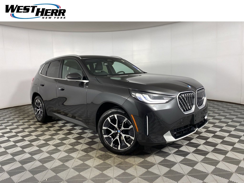 Used 2025 BMW X3 xDrive30i w/ Premium Package image 1