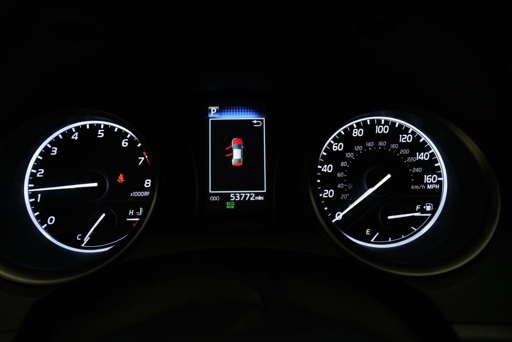Used 2024 Toyota Camry SE FWD image 2