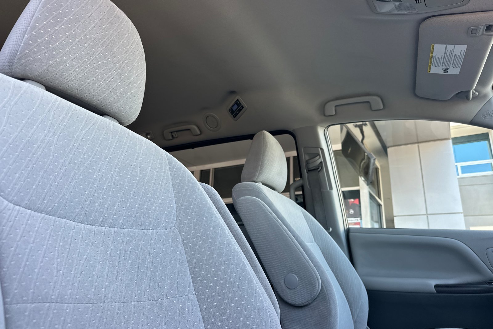 Certified 2018 Toyota Sienna LE FWD image 18