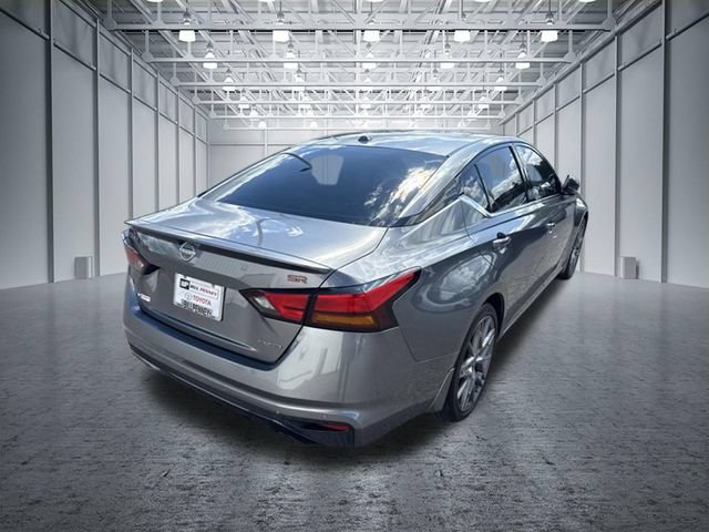 Used 2024 Nissan Altima 2.0 SR FWD image 5