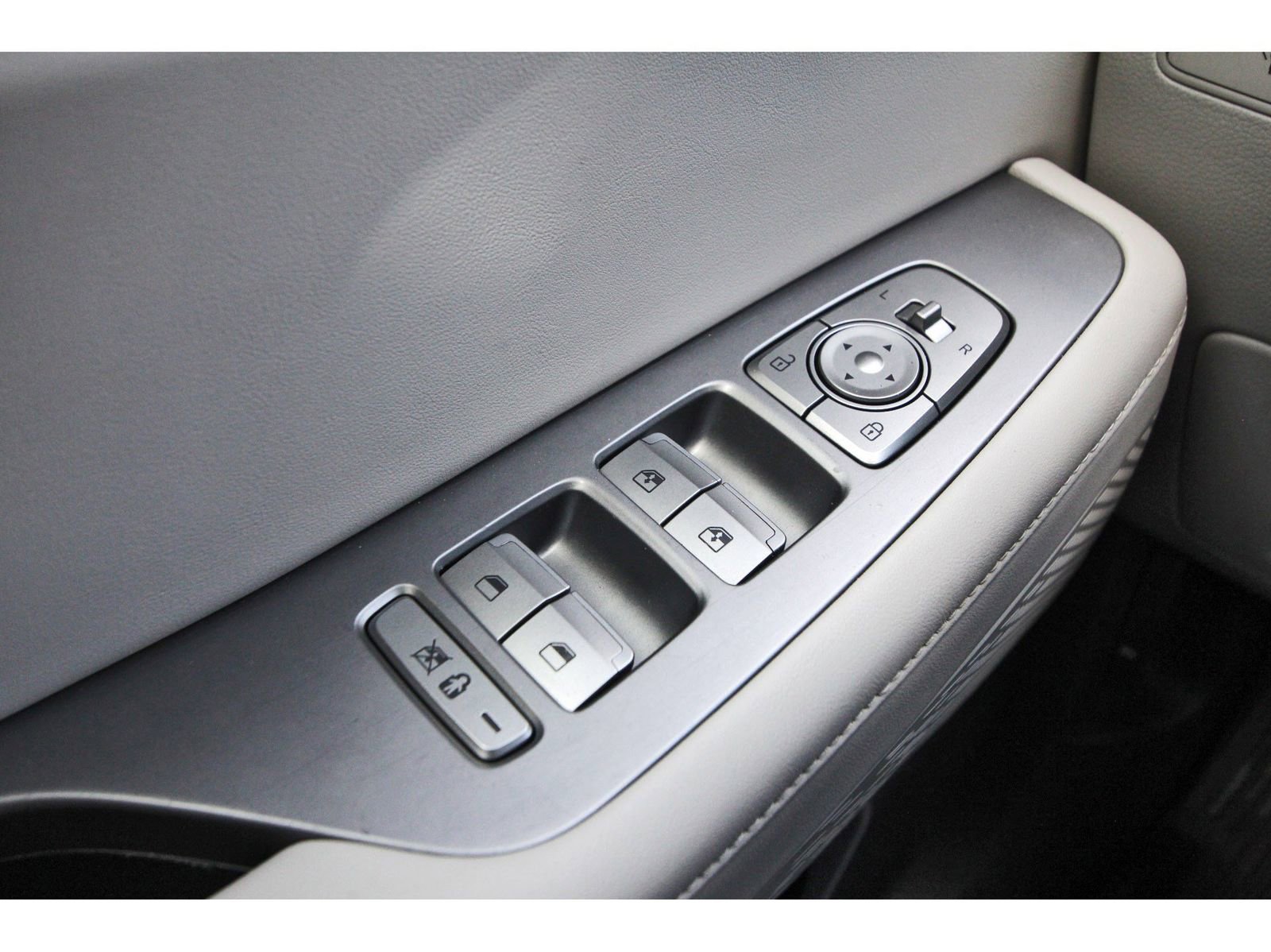 Used 2022 Hyundai Palisade SEL w/ Premium Package image 23