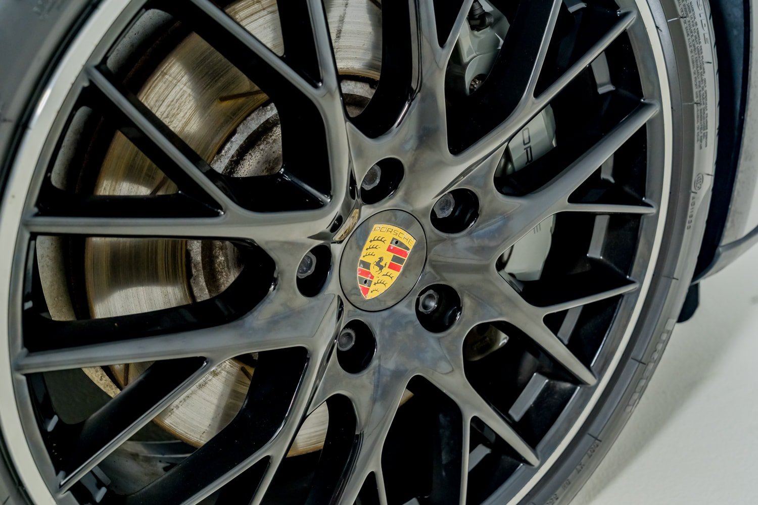 Used 2018 Porsche Panamera 4S AWD/4WD image 34