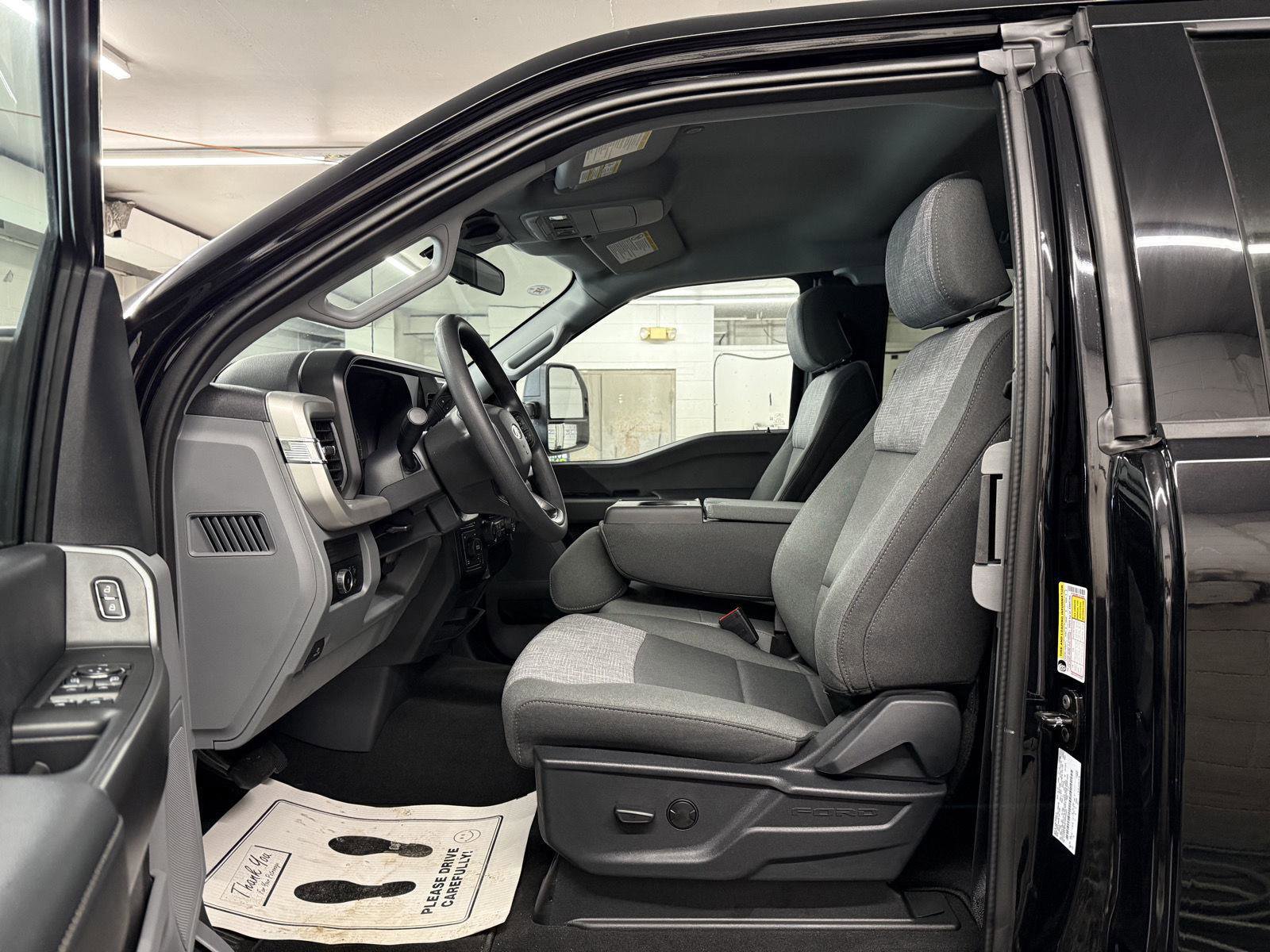 New 2026 Ford F350 XLT w/ FX4 Off-Road Package image 12