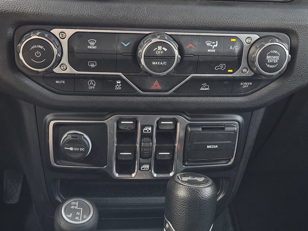 Used 2024 Jeep Wrangler Unlimited Sport AWD/4WD image 18