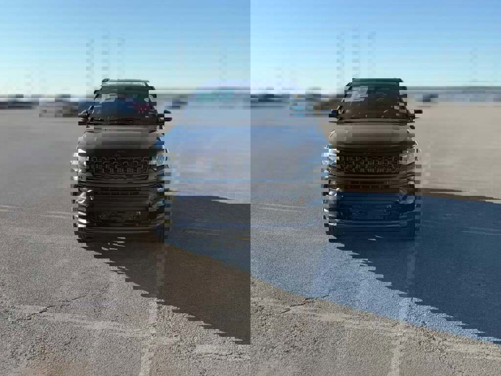 New 2026 Jeep Compass Latitude image 2