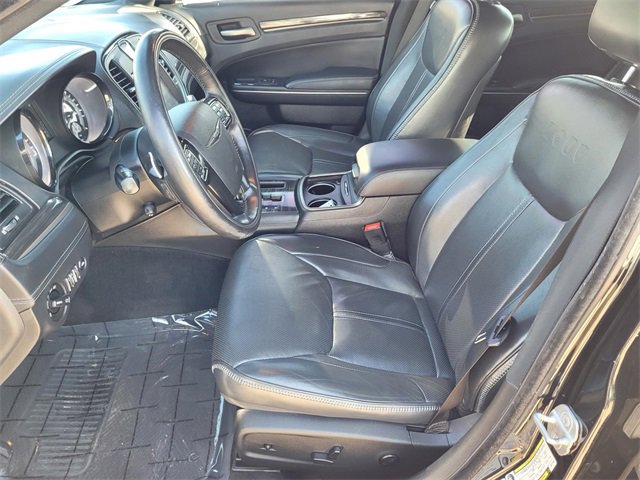 Used 2013 Chrysler 300 C image 14