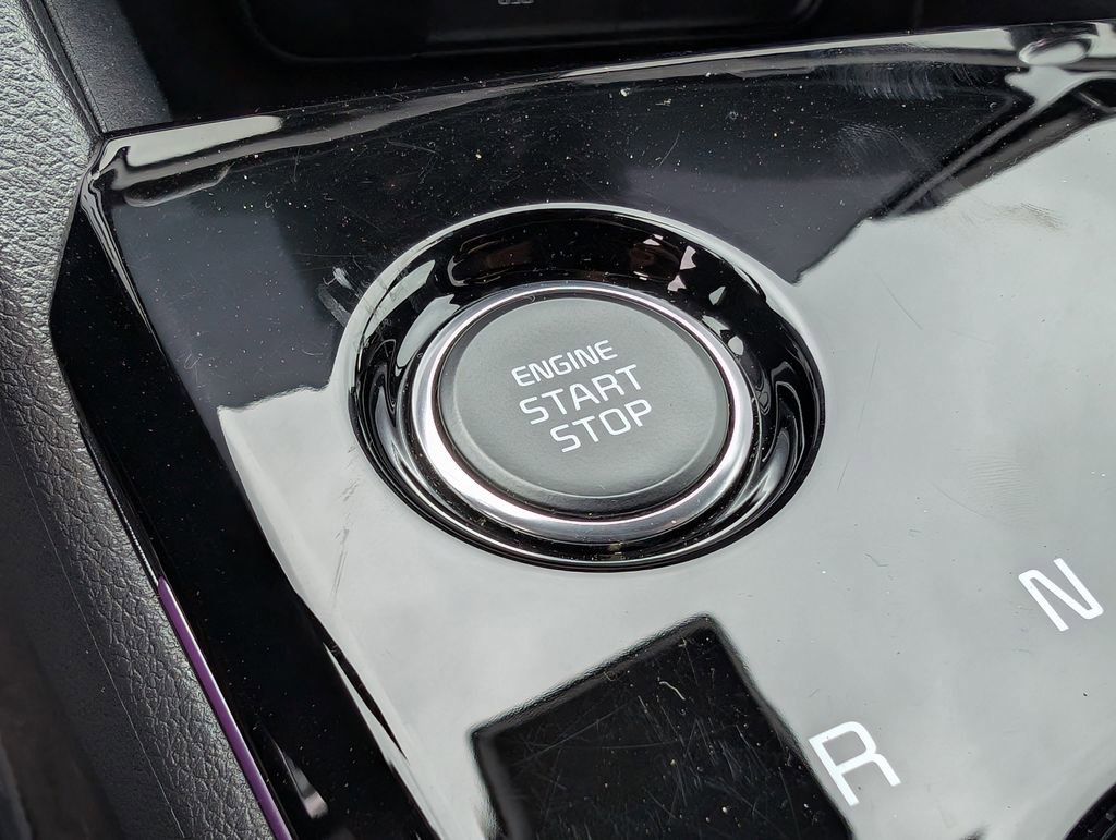 Certified 2025 Kia Sportage X-Line Prestige image 32