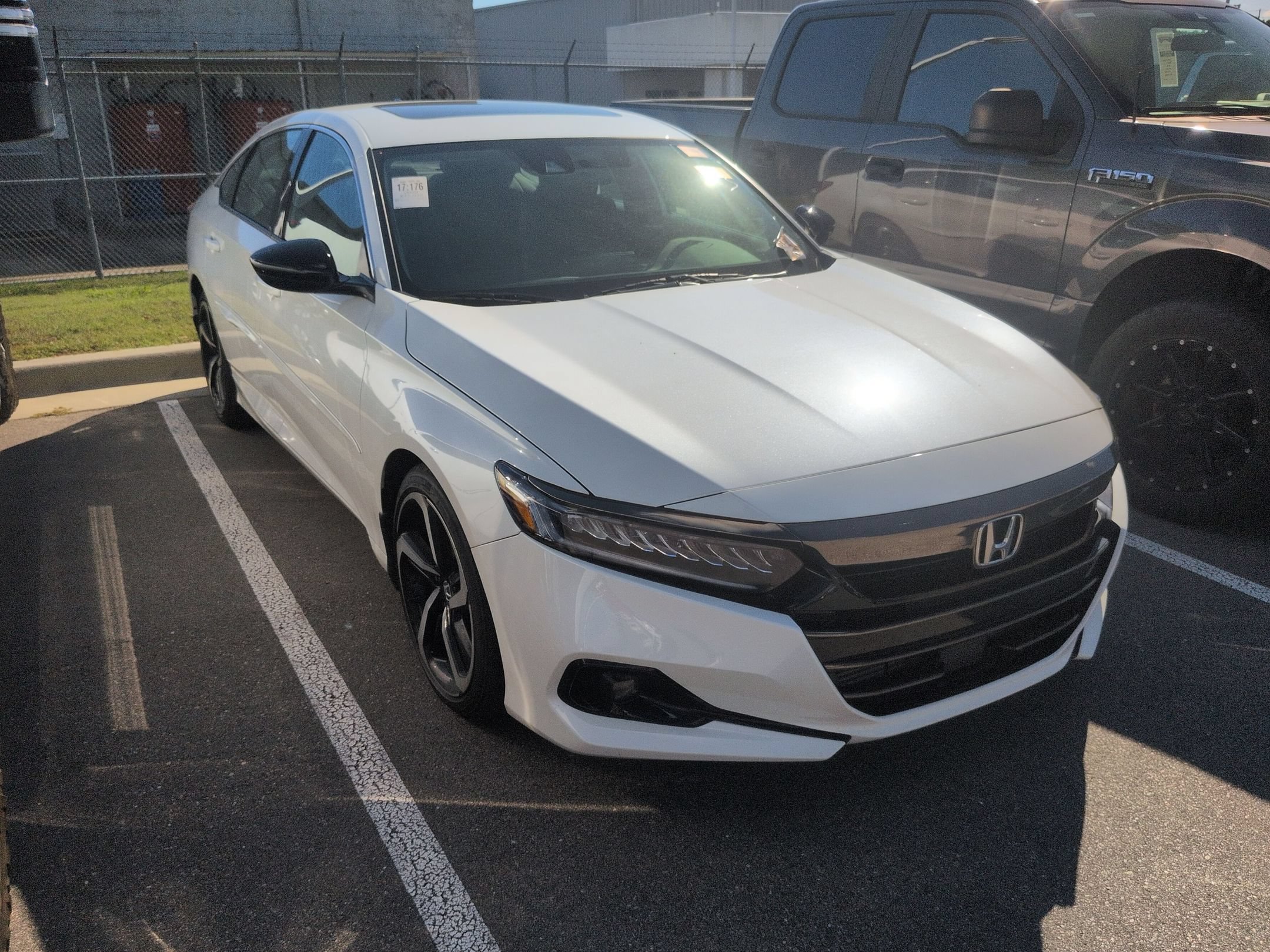 Used 2022 Honda Accord Sport image 1