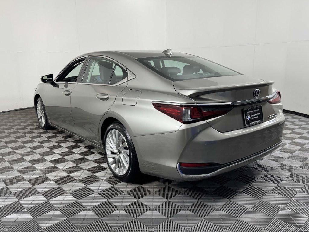 Used 2021 Lexus ES 300h w/ Accessory Package 2 FWD image 8