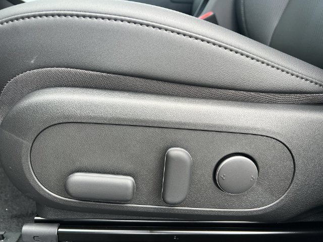 New 2027 Hyundai Kona Limited AWD/4WD image 32