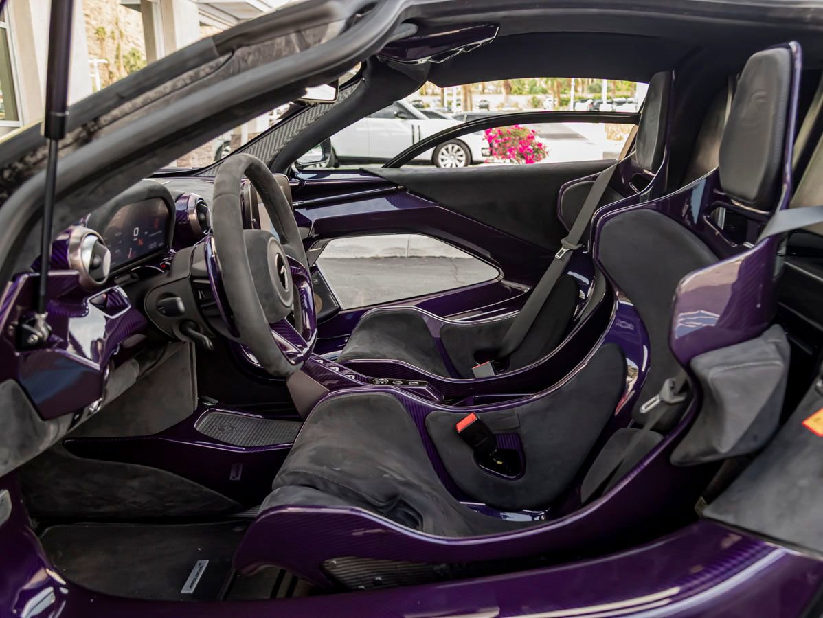 Used 2019 McLaren Senna RWD image 17