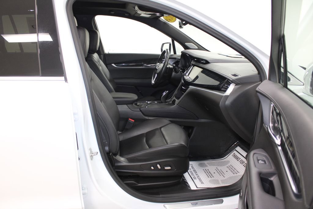 Used 2024 Cadillac XT6 Premium Luxury image 31