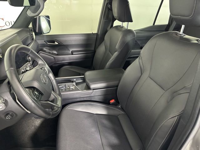 Used 2024 Lexus GX 550 w/ Cold Area Package image 20