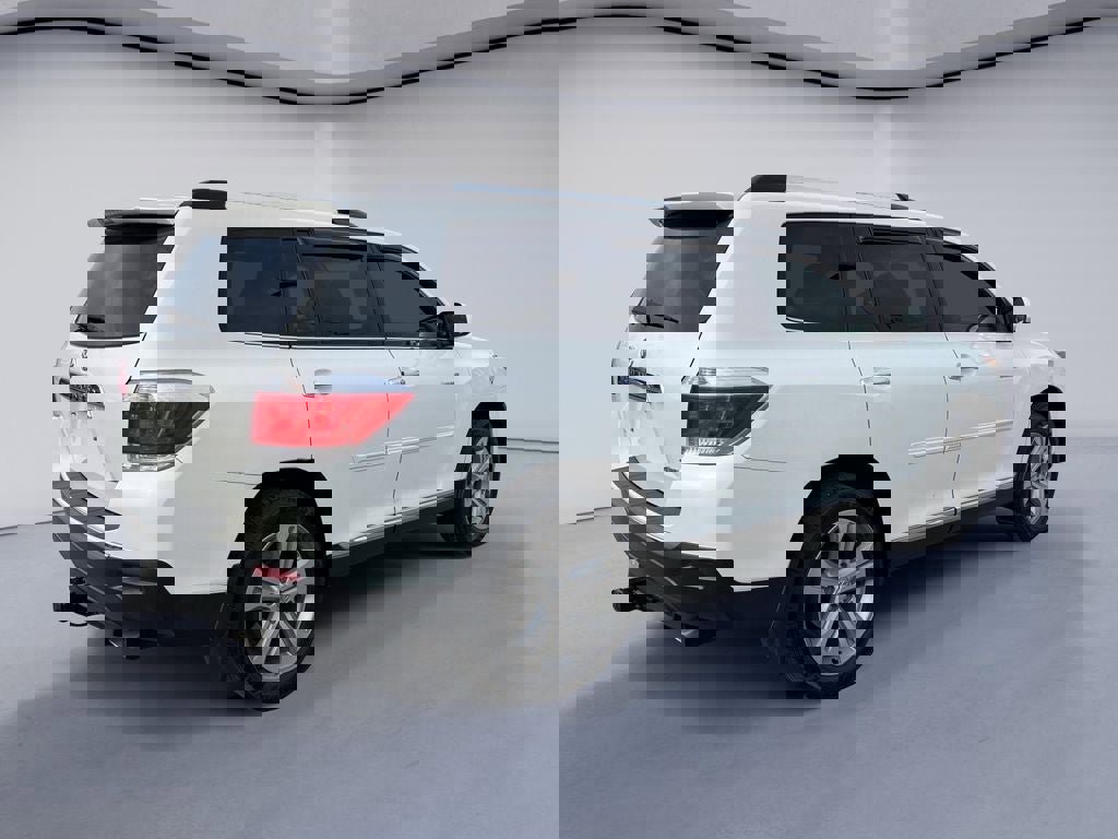 Used 2013 Toyota Highlander Limited image 5