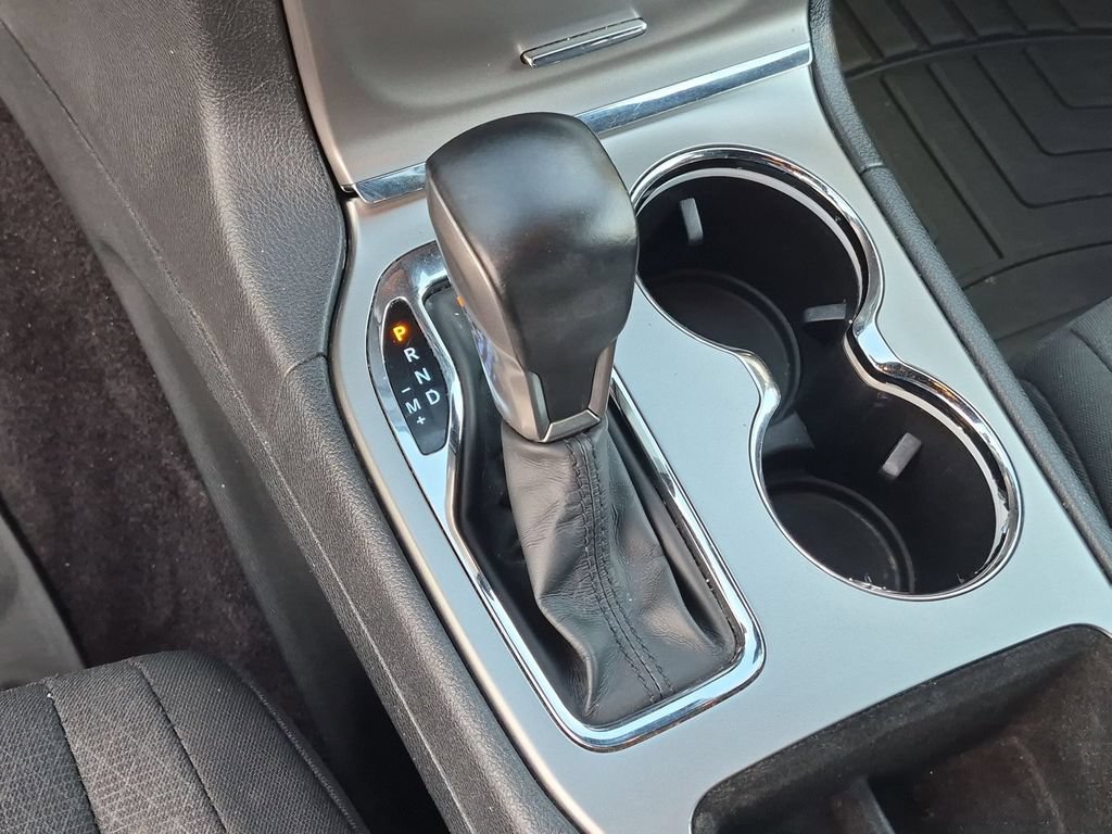 Used 2018 Jeep Grand Cherokee Laredo AWD/4WD image 15