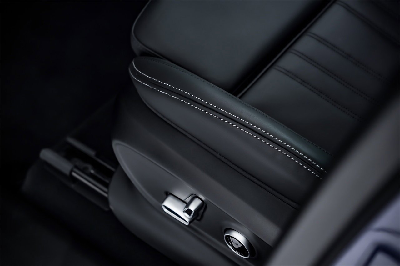 New 2025 Maserati Grecale GT image 24