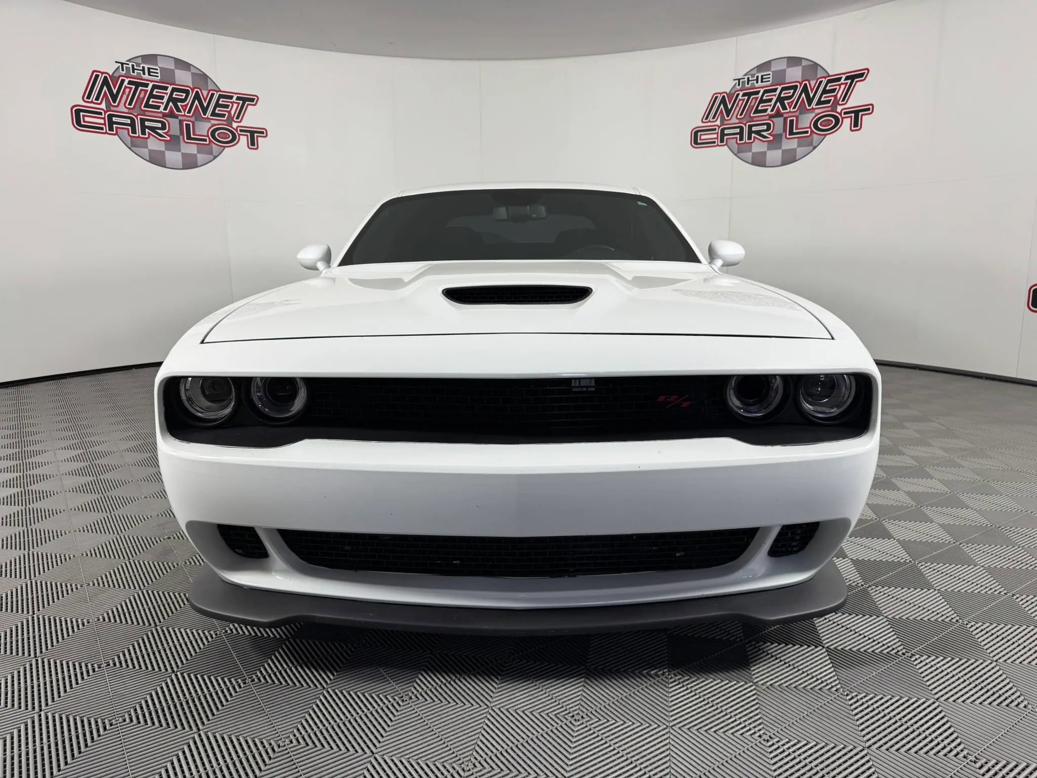 Used 2019 Dodge Challenger R/T image 2