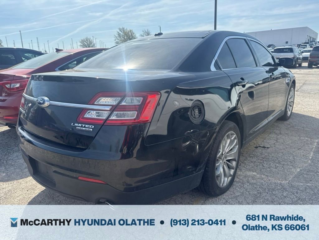 Used 2018 Ford Taurus Limited image 8