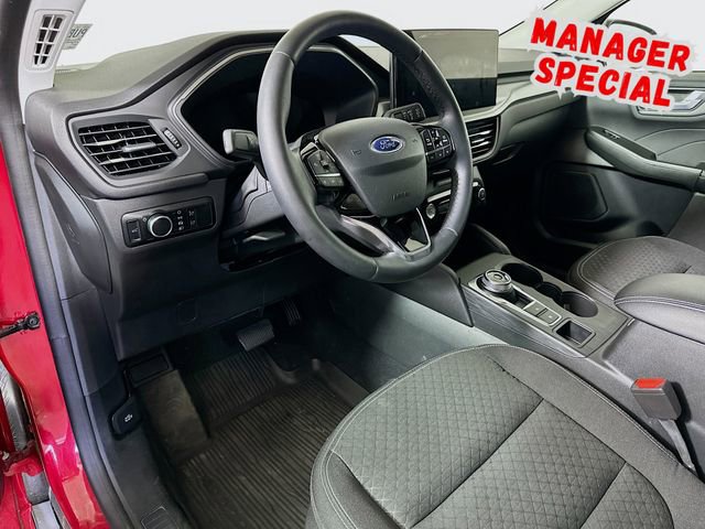 Used 2023 Ford Escape Active w/ Tech Pack #2 AWD/4WD image 10