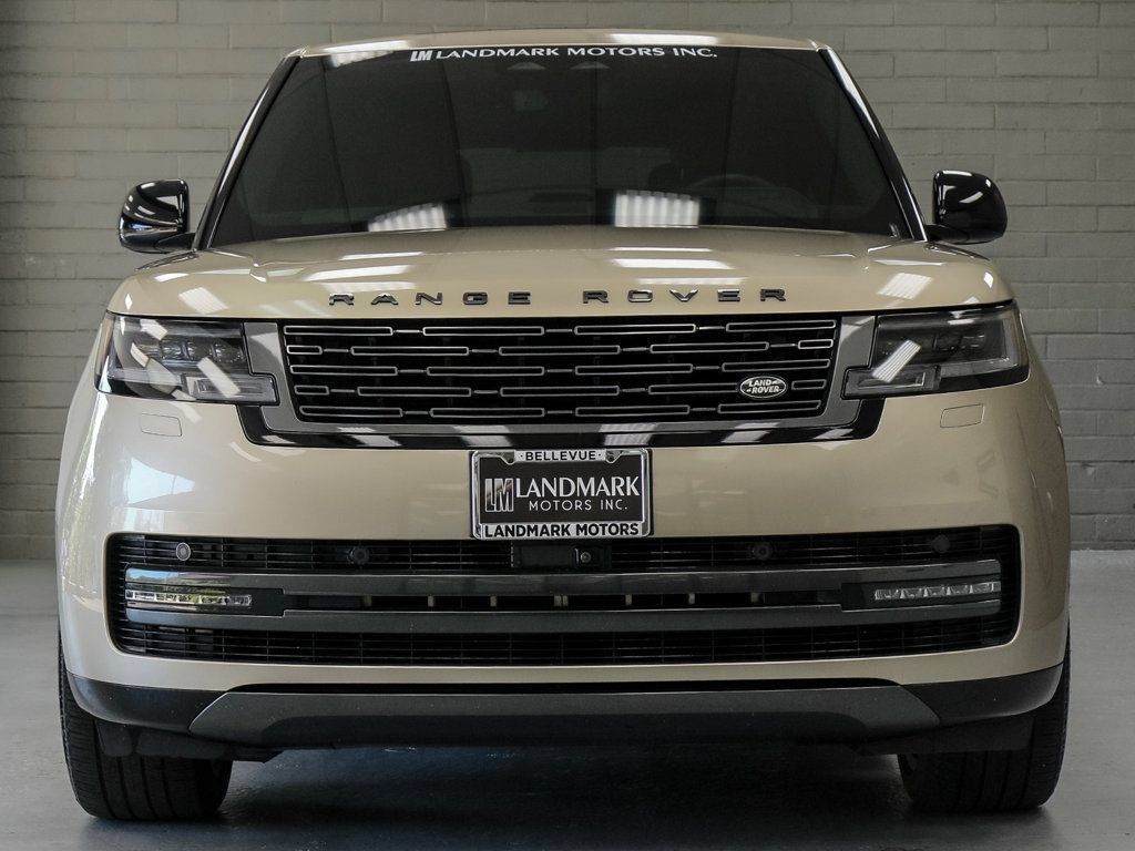 Used 2025 Land Rover Range Rover SE AWD/4WD image 5