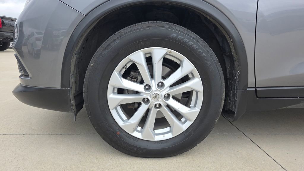Used 2015 Nissan Rogue SV w/ SV Premium Package FWD image 10