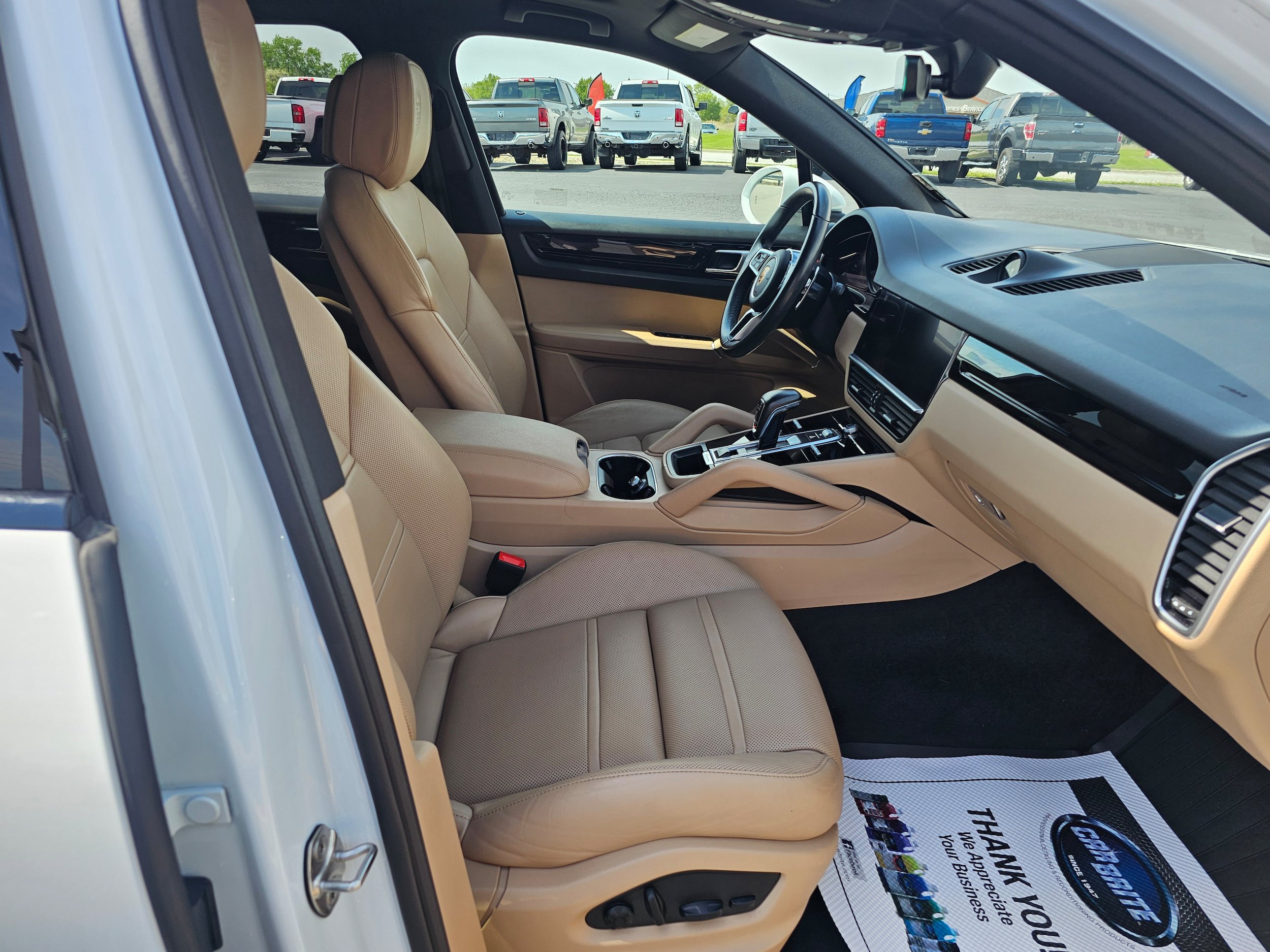 Used 2022 Porsche Cayenne AWD/4WD image 21