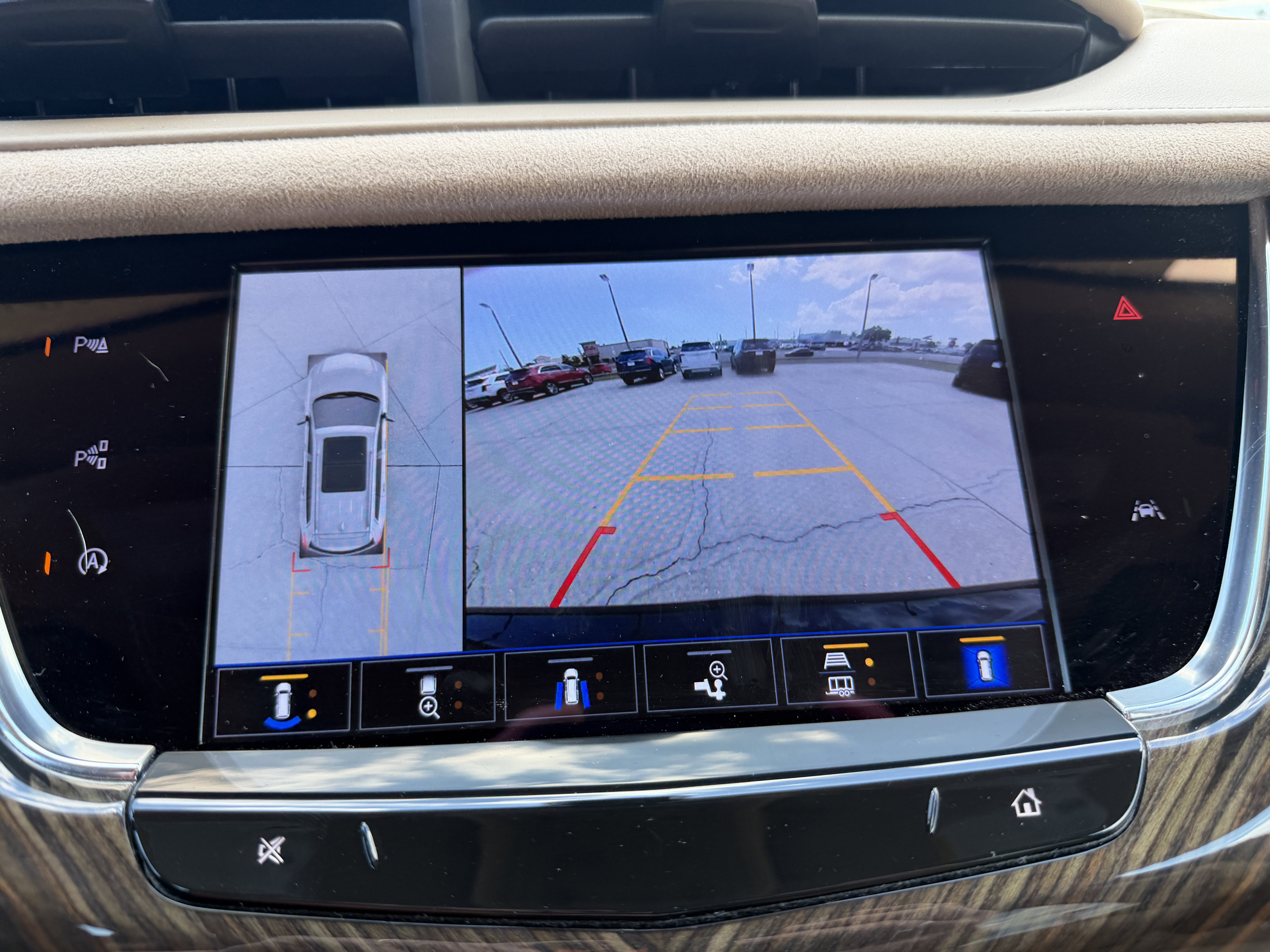 Certified 2025 Cadillac XT6 Sport w/ Platinum Package image 24