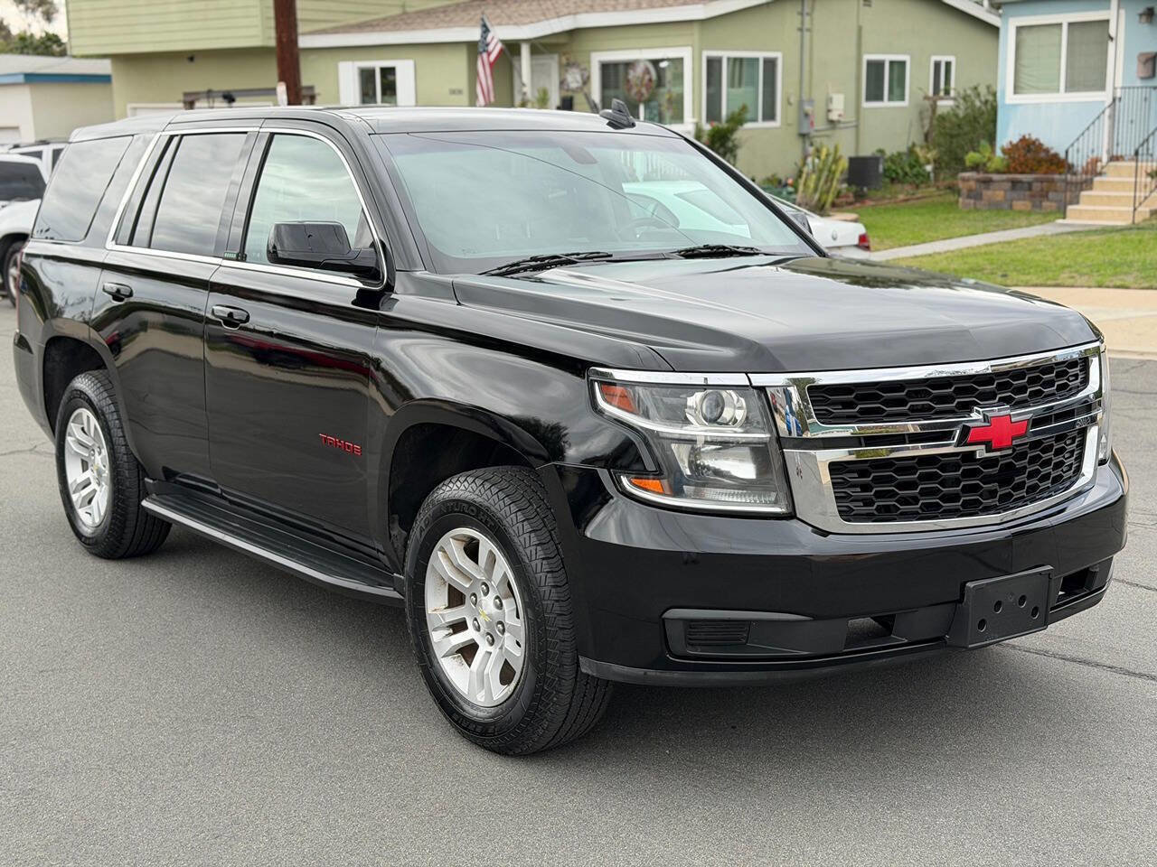 Used 2019 Chevrolet Tahoe 2WD w/ Remote Keyless Entry Package image 3