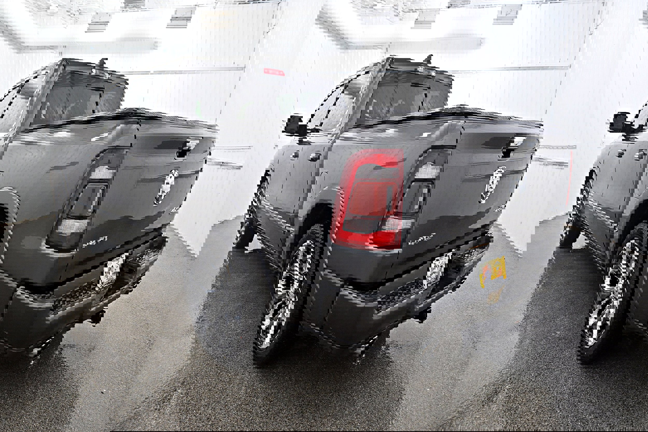 Used 2019 RAM 1500 Limited w/ Advanced Safety Group image 32