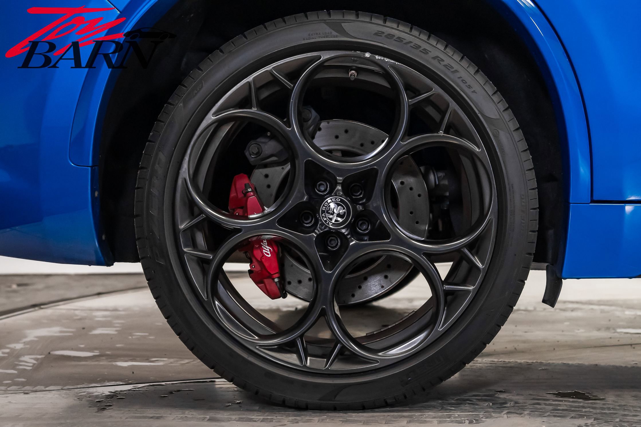 Used 2022 Alfa Romeo Stelvio Quadrifoglio image 16