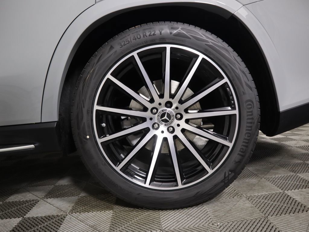 New 2026 Mercedes-Benz GLS 580 4MATIC image 31