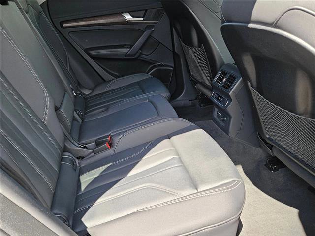 Certified 2025 Audi Q5 e Premium Plus w/ Premium Plus Package AWD/4WD image 19