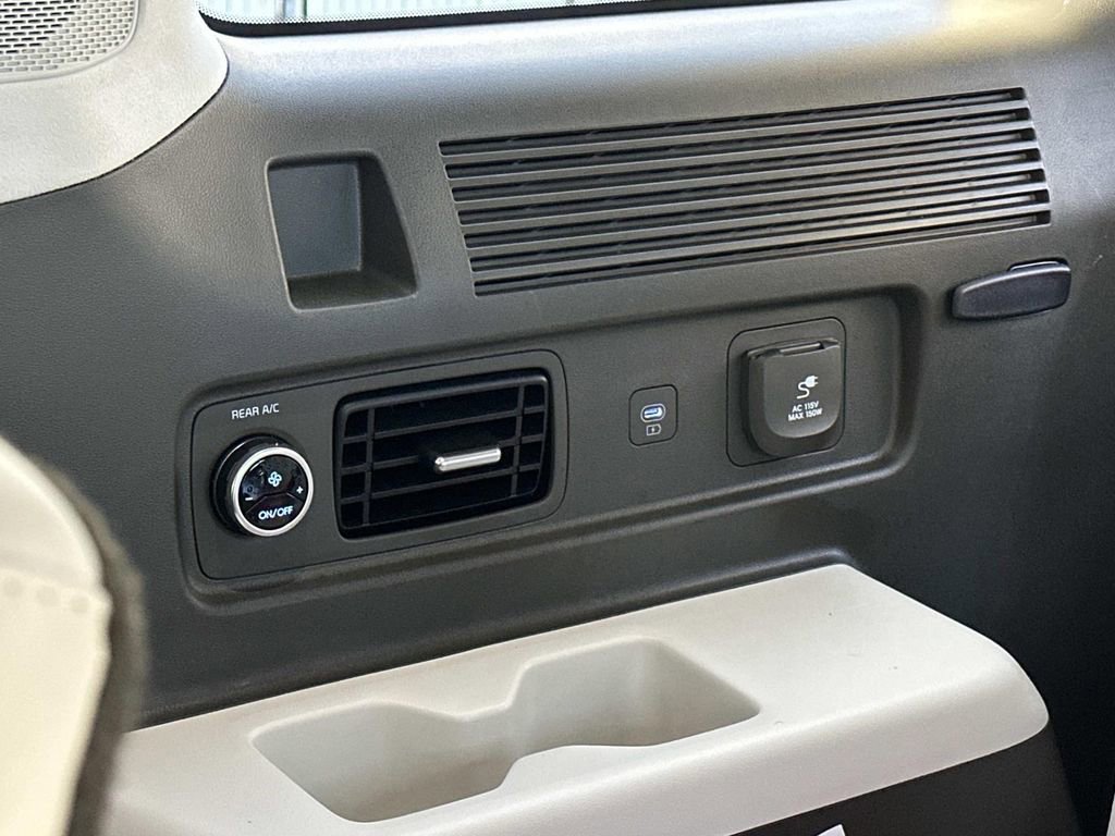 Used 2025 Hyundai Santa Fe Calligraphy image 31