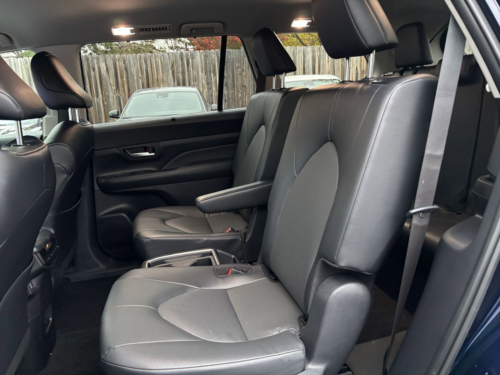 Used 2025 Toyota Grand Highlander LE image 22