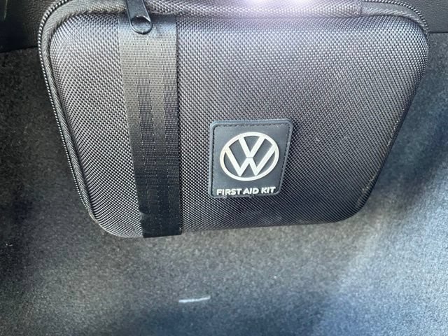Used 2022 Volkswagen Tiguan SE AWD/4WD image 55