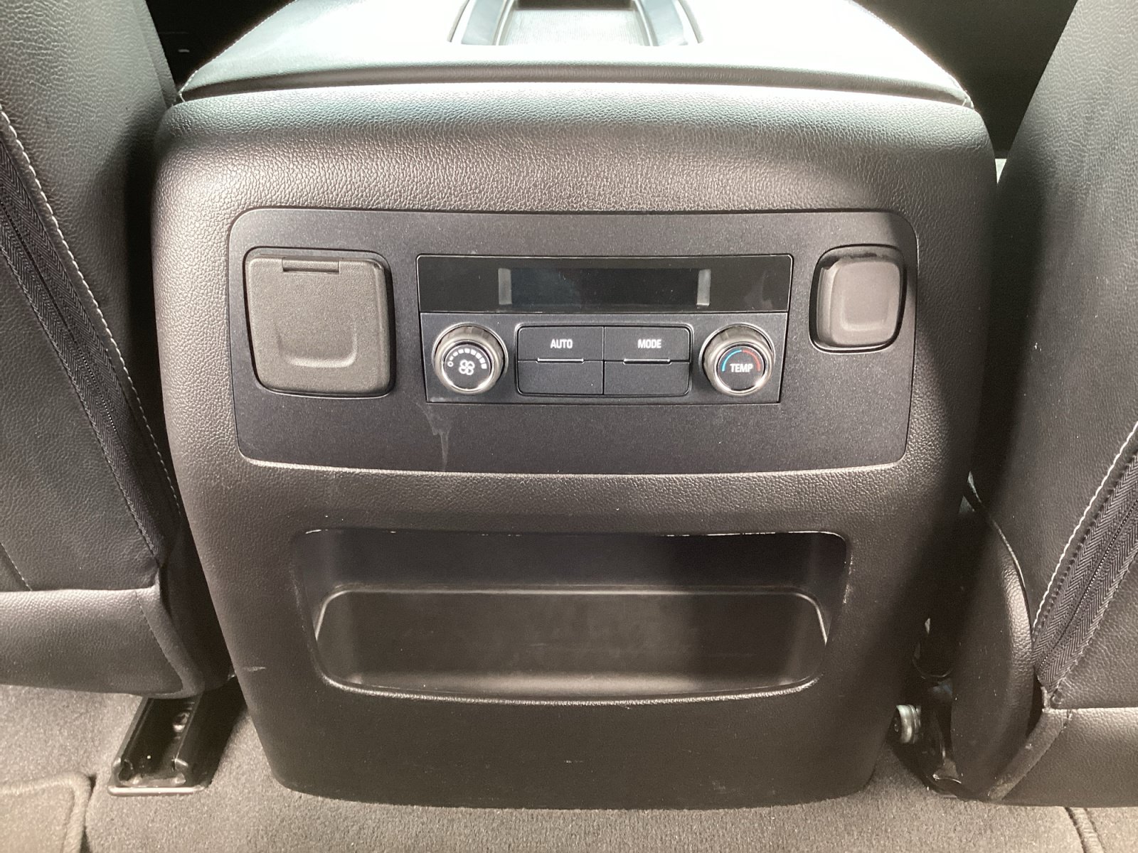Used 2020 Chevrolet Tahoe LS RWD image 26