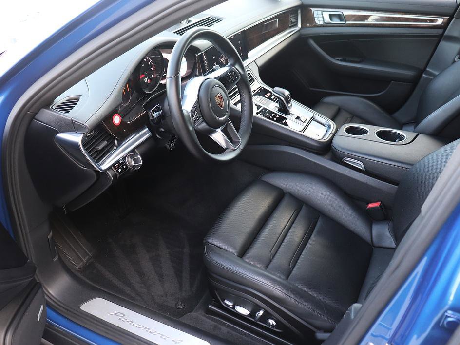 Used 2017 Porsche Panamera 4 image 14