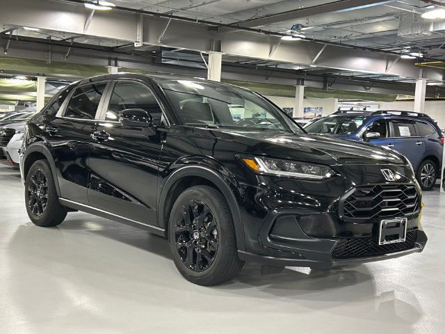 Used 2023 Honda HR-V Sport image 1