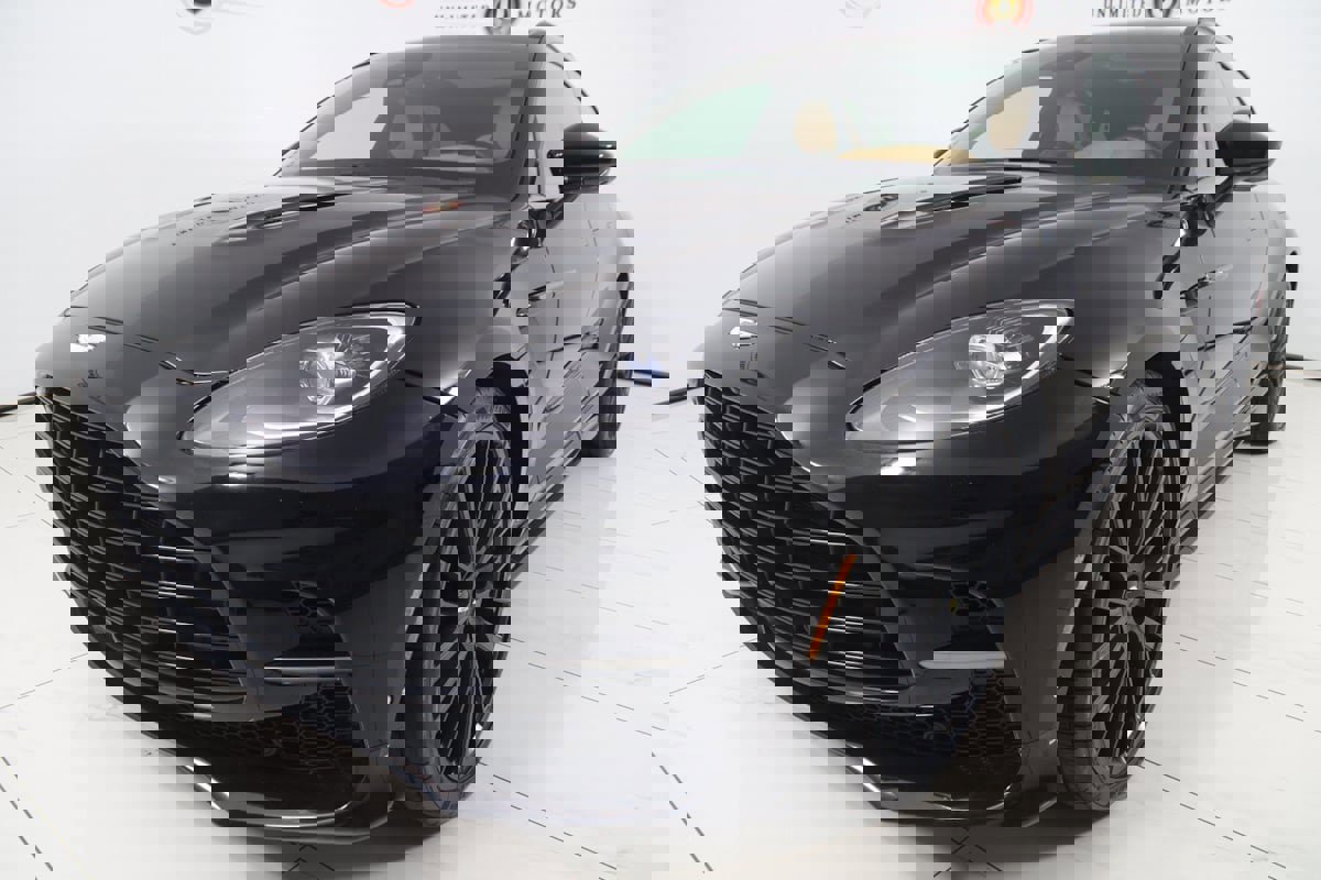 Used 2023 Aston Martin DBX 707 image 92