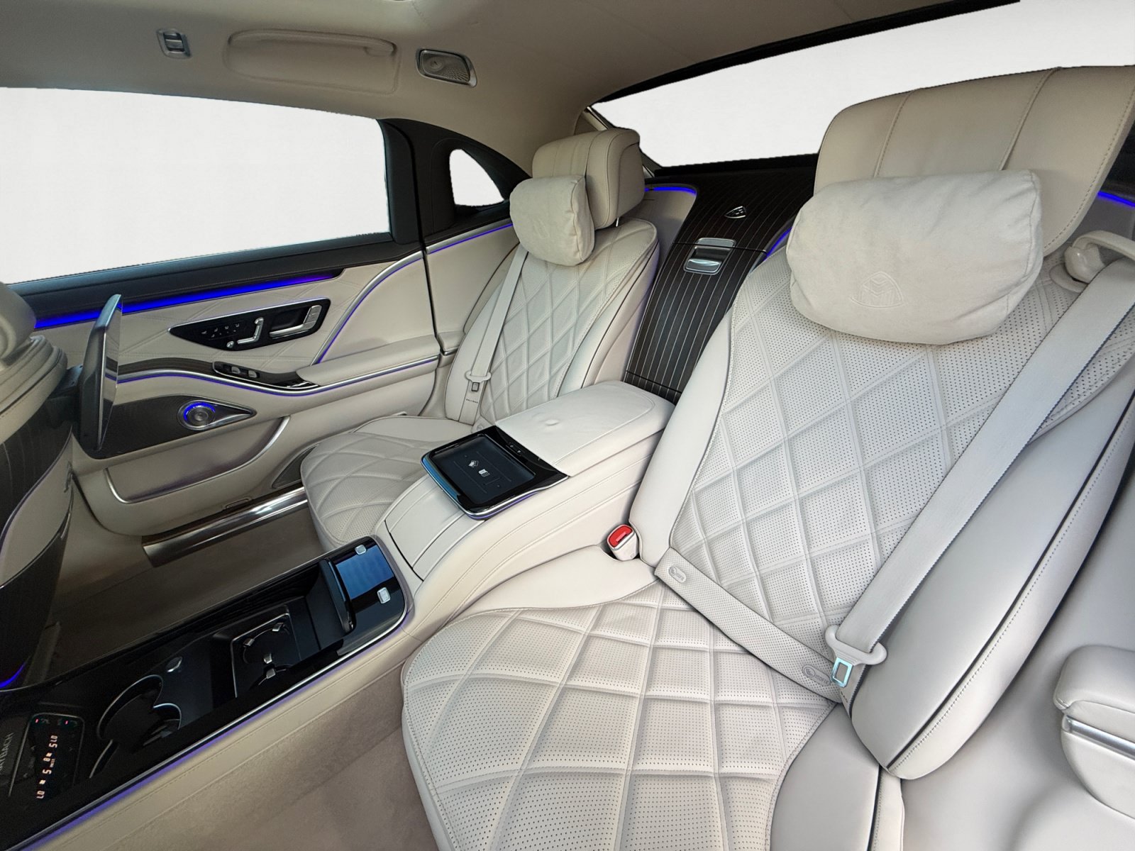 Certified 2026 Mercedes-Benz Maybach S 580 4MATIC image 13